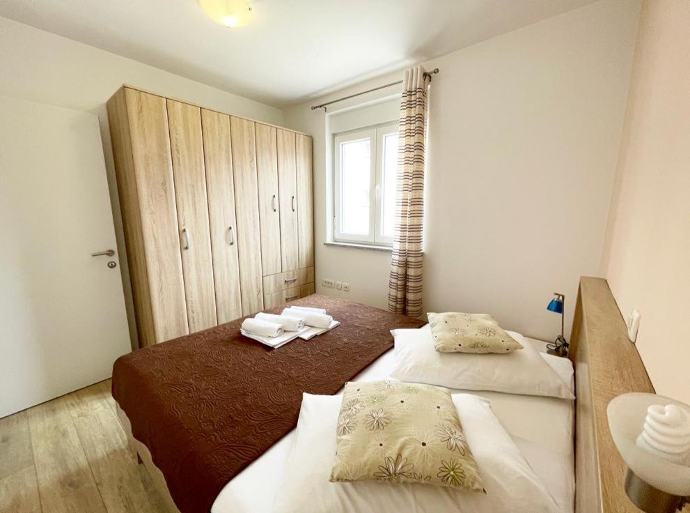 Royal Apartment Pula Zewnętrze zdjęcie