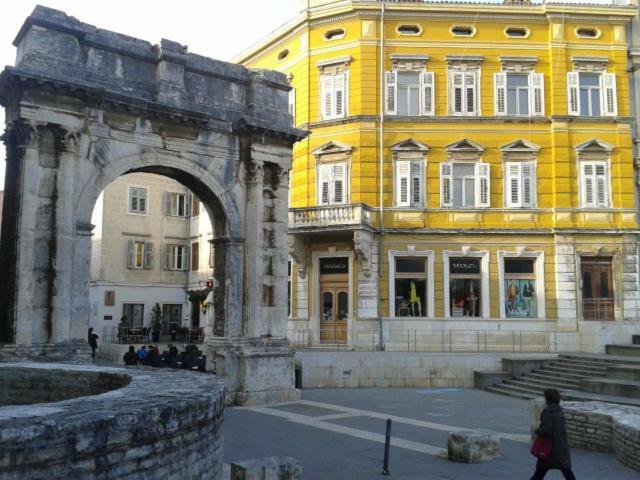 Royal Apartment Pula Zewnętrze zdjęcie
