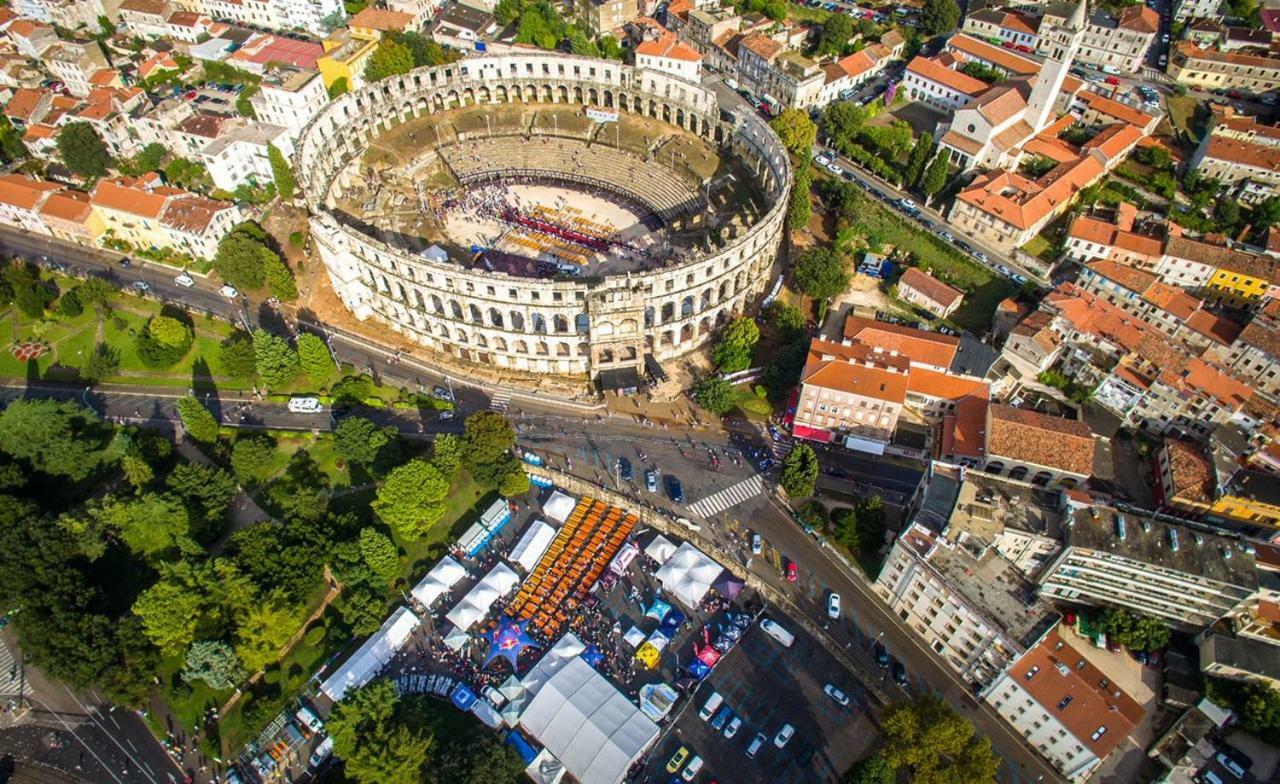 Royal Apartment Pula Zewnętrze zdjęcie